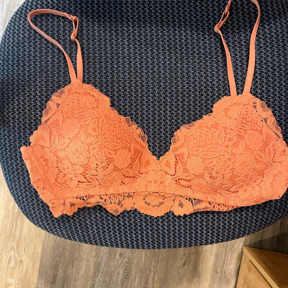 Aerie Bra. 32C. Excellent preowned condition.